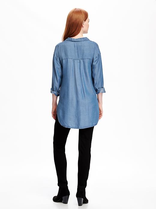 Image number 2 showing, Maternity Chambray Pocket Pullover