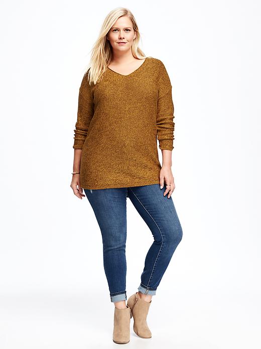 Image number 3 showing, Relaxed Plus-Size Textured V-Neck Sweater