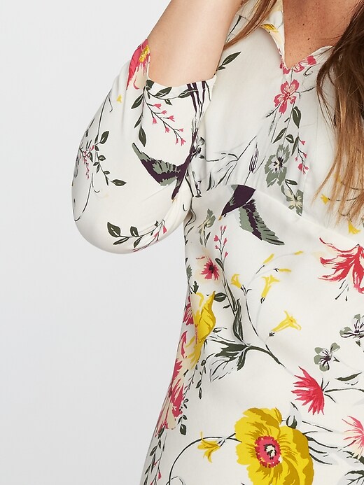 Image number 4 showing, Maternity Floral-Print Swing Dress