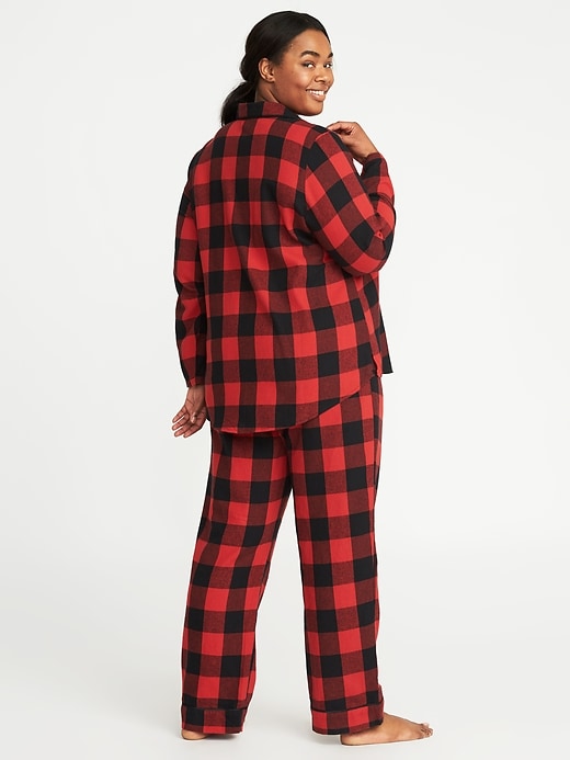 Image number 2 showing, Plaid Flannel Plus-Size Pajama Set