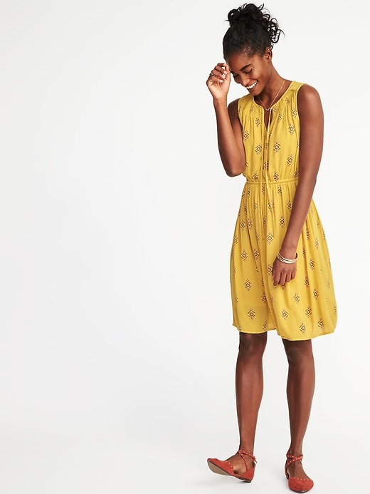 Sleeveless CinchedWaist Printed Dress for Women Old Navy