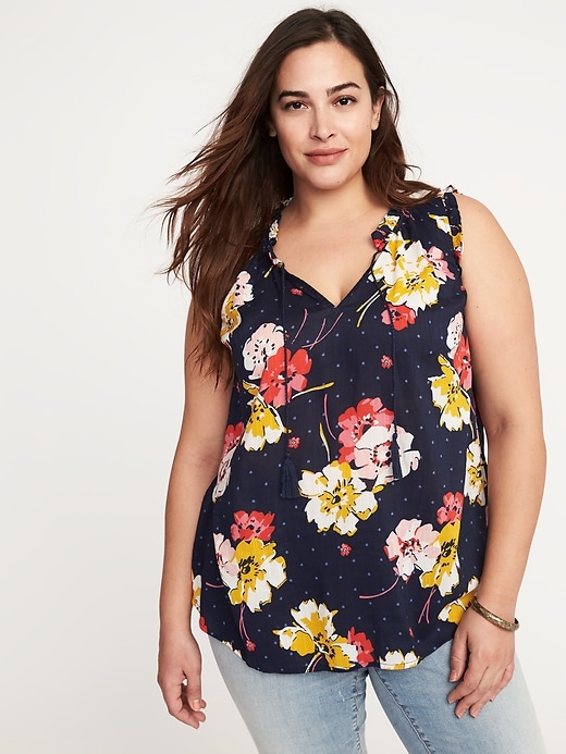 Image number 4 showing, Plus-Size Sleeveless Tassel-Tie Top