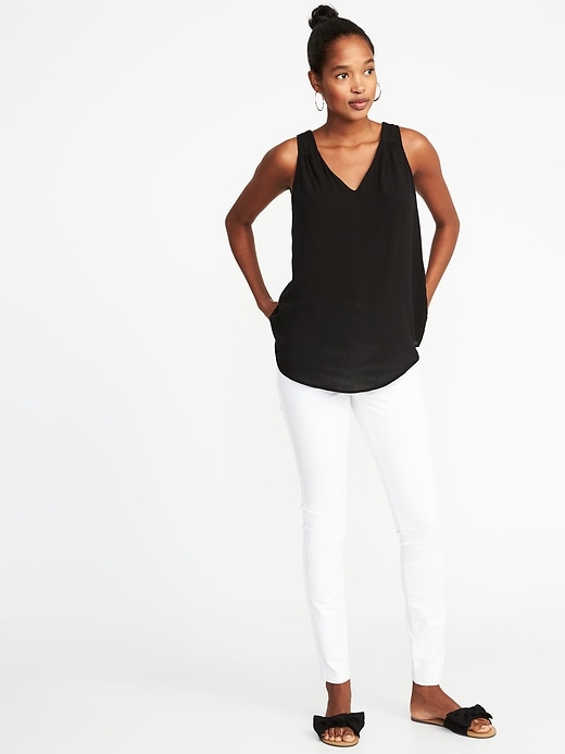 Image number 3 showing, Relaxed Lightweight Sleeveless V-Neck Top for Women