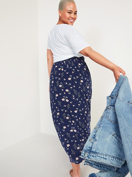Image number 6 showing, Smocked-Waist Floral-Print Midi Skirt