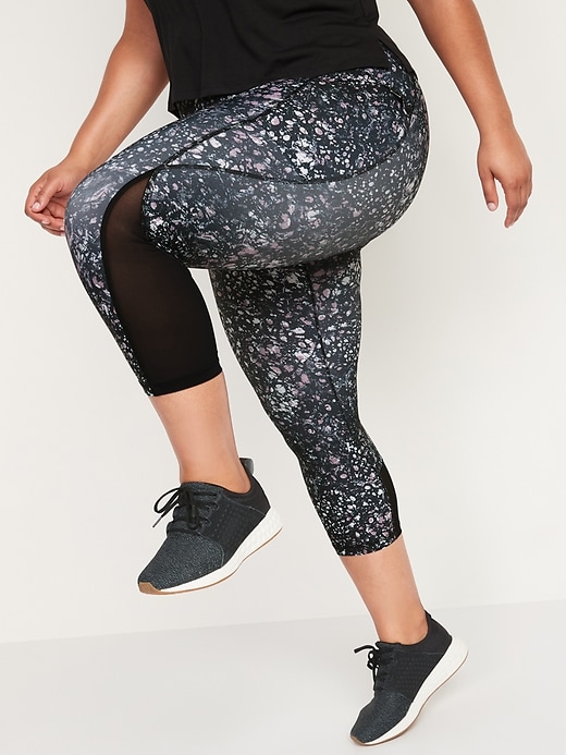 Image number 7 showing, High-Waisted PowerSoft Run Crop Leggings