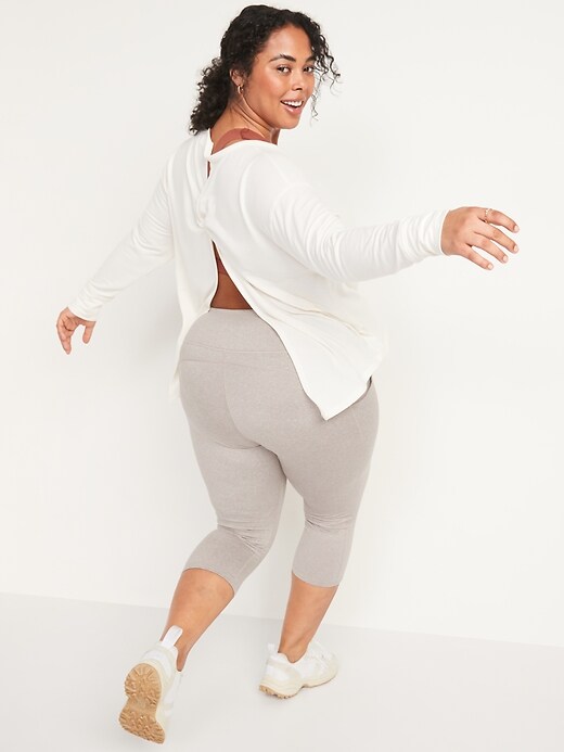 Image number 8 showing, High-Waisted CozeCore Side-Pocket Crop Leggings