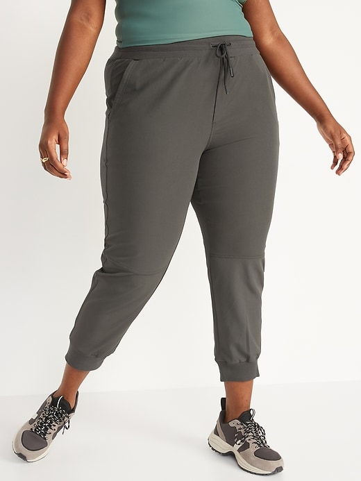 Image number 7 showing, High-Waisted StretchTech Water-Repellent Cropped Jogger Pants