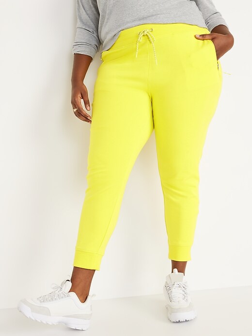 Image number 7 showing, High-Waisted Dynamic Fleece Jogger Sweatpants