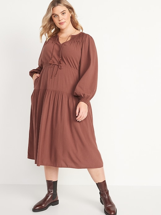 Image number 7 showing, Waist-Defined Crinkle-Textured Long-Sleeve Midi Dress