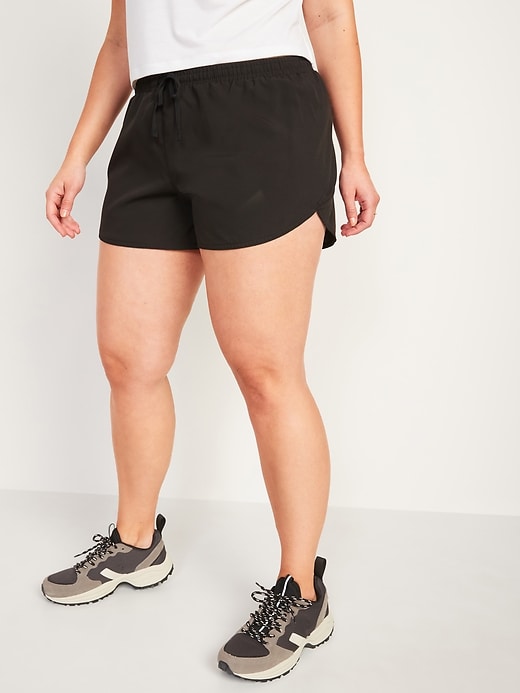 Image number 5 showing, Mid-Rise Dolphin-Hem Run Shorts for Women -- 3-inch inseam