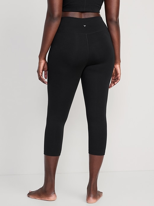 Image number 6 showing, Extra High-Waisted PowerChill Cropped Leggings