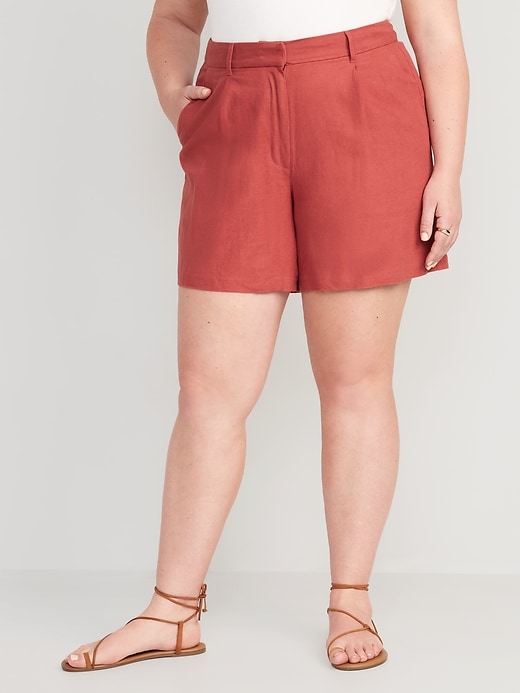Image number 7 showing, Extra High-Waisted Linen-Blend Taylor Trouser Shorts -- 6-inch inseam