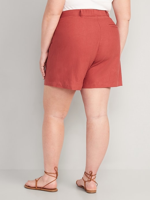 Image number 8 showing, Extra High-Waisted Linen-Blend Taylor Trouser Shorts -- 6-inch inseam