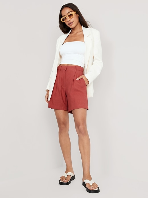 Image number 3 showing, Extra High-Waisted Linen-Blend Taylor Trouser Shorts -- 6-inch inseam