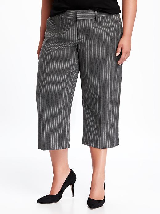 View large product image 1 of 1. Smooth & Slim Mid-Rise Plus-Size Soft Cropped Pants