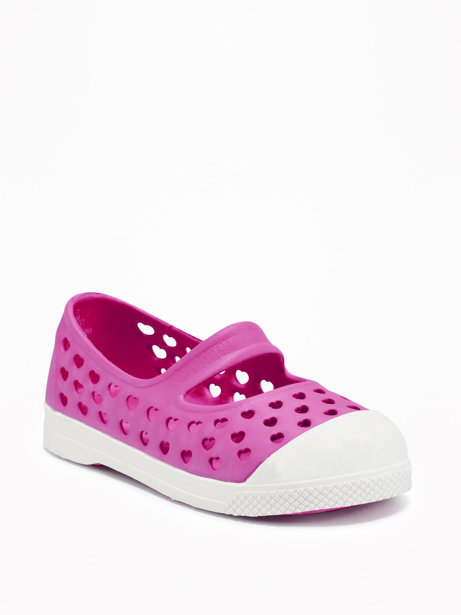 Old navy best sale perforated slip ons