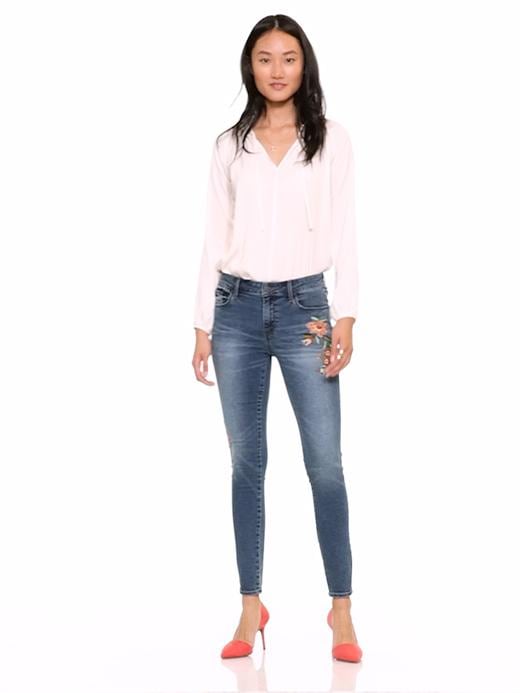 Rock & Republic Nora Mid-Rise Embroidered Pocket