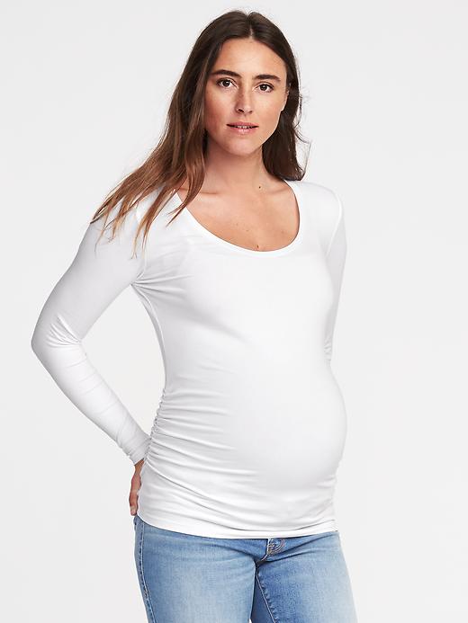 Maternity Fitted Scoop-Neck Tee | Old Navy