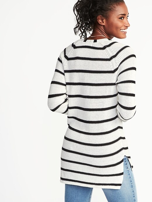 Image number 2 showing, Shaker-Stitch V-Neck Sweater for Women