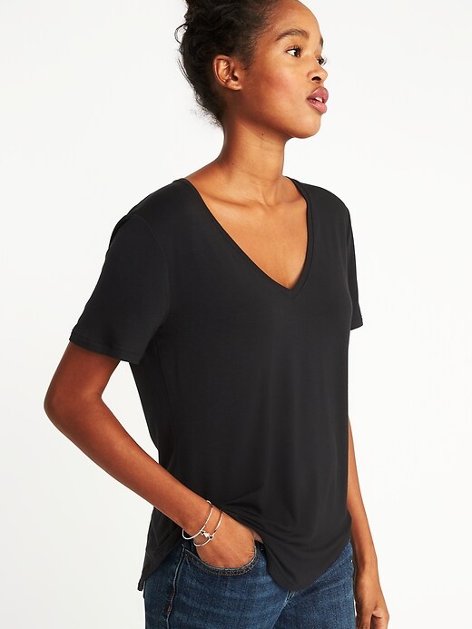 Image number 4 showing, Luxe Curved-Hem V-Neck Tee for Women