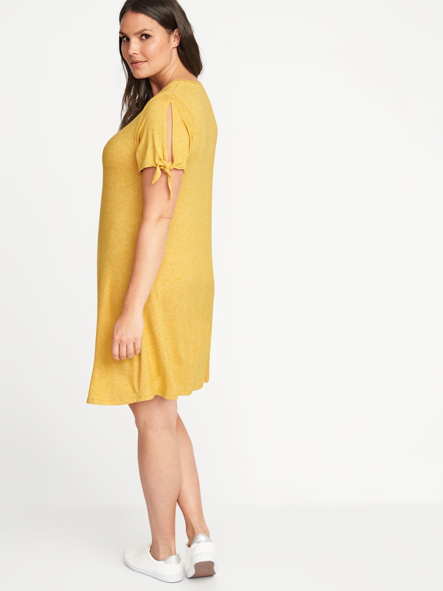 Plush-Knit Plus-Size Tie-Sleeve Swing Dress | Old Navy