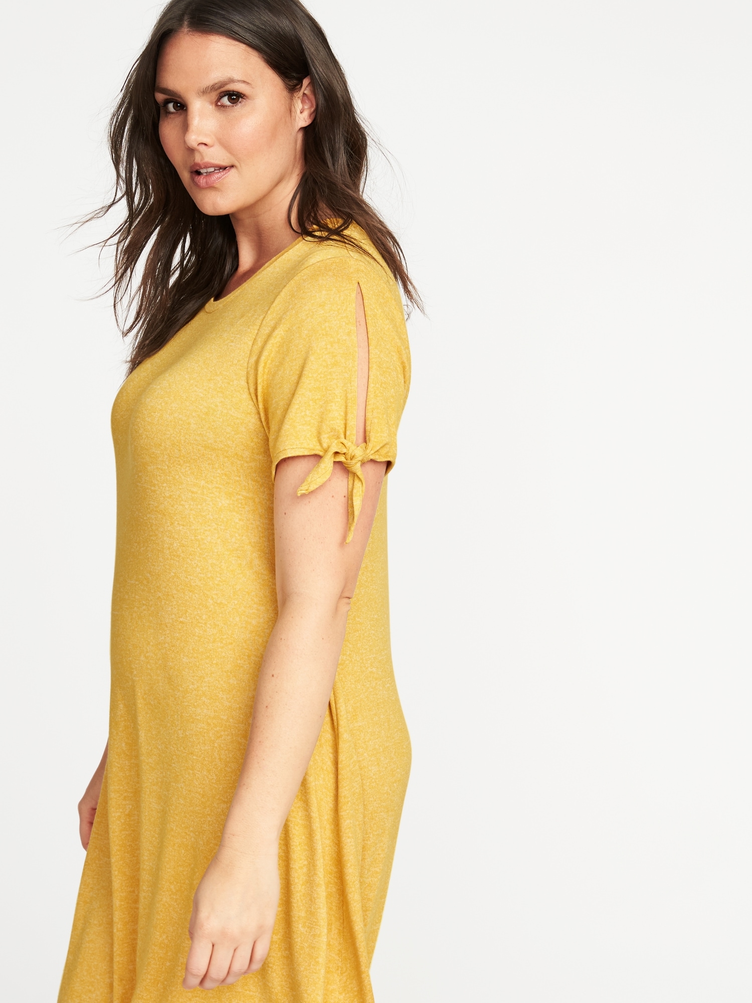 Plush-Knit Plus-Size Tie-Sleeve Swing Dress | Old Navy