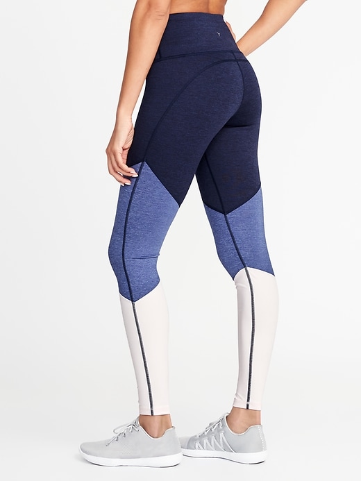 High-Waisted Elevate Side-Pocket Compression Plus-Size Leggings | Old Navy