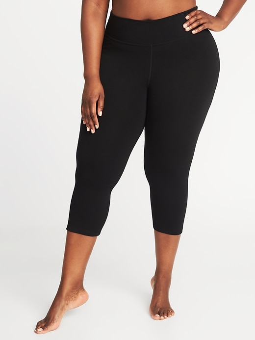 View large product image 1 of 2. Mid-Rise Plus-Size Fitted Yoga Crops