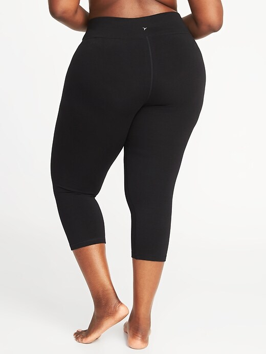 View large product image 2 of 2. Mid-Rise Plus-Size Fitted Yoga Crops