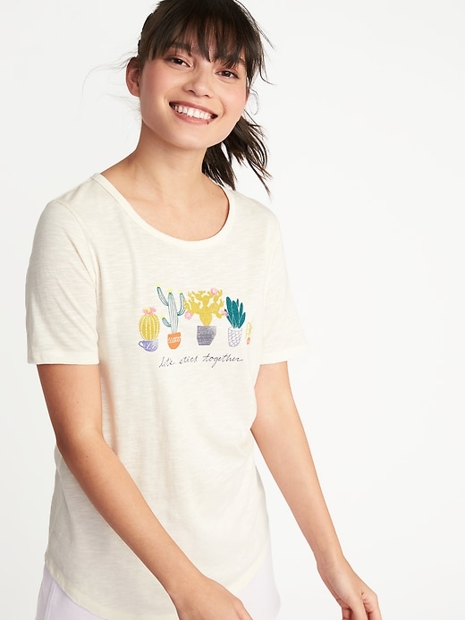 Image number 4 showing, Relaxed Curved-Hem Graphic Tee for Women