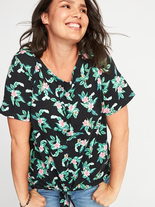 Image number 1 showing, Relaxed Floral Tie-Hem Plus-Size Top