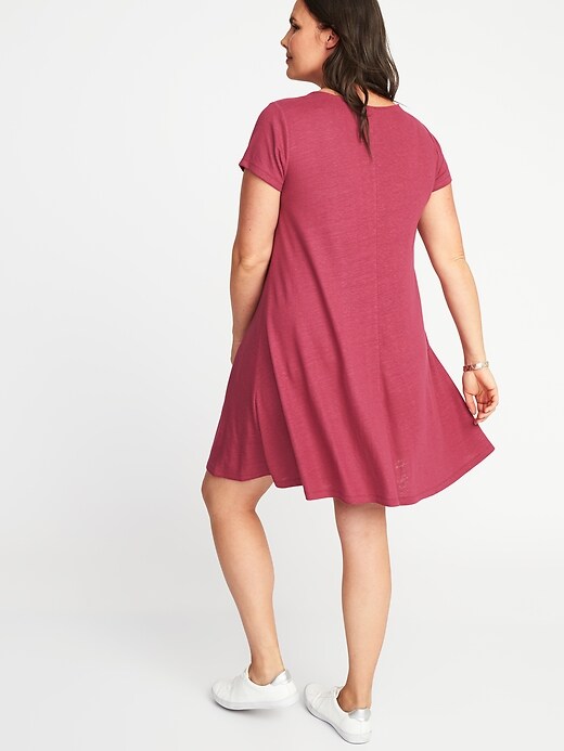 Image number 2 showing, Plus-Size Linen-Blend Swing Dress