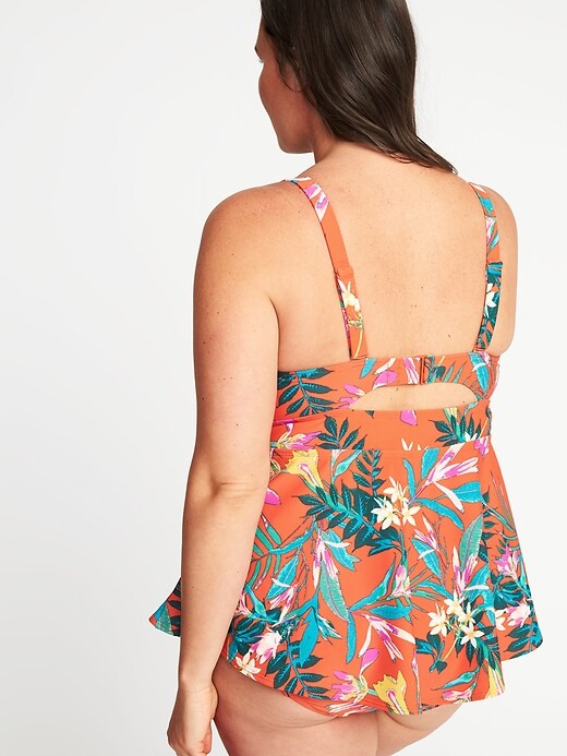 Image number 2 showing, Plus-Size Underwire Tankini Top