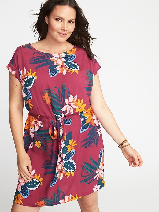 Image number 4 showing, Waist-Defined Plus-Size Dress