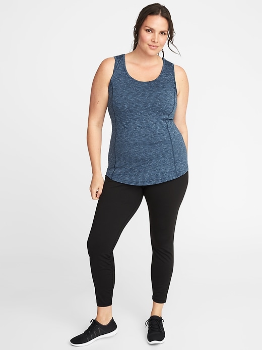 Image number 3 showing, Fitted Plus-Size Keyhole-Back Performance Tank