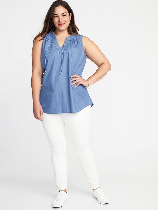 Image number 3 showing, Relaxed Plus-Size Sleeveless Tie-Neck Top