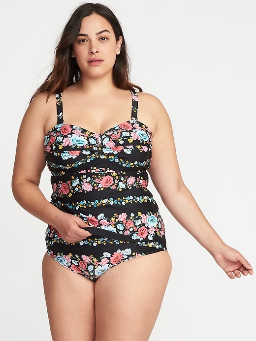 Image number 1 showing, Underwire Plus-Size Tankini Top