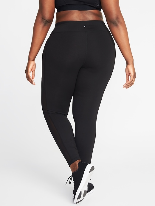 View large product image 2 of 3. High-Rise Elevate Compression Plus-Size Pocket Leggings