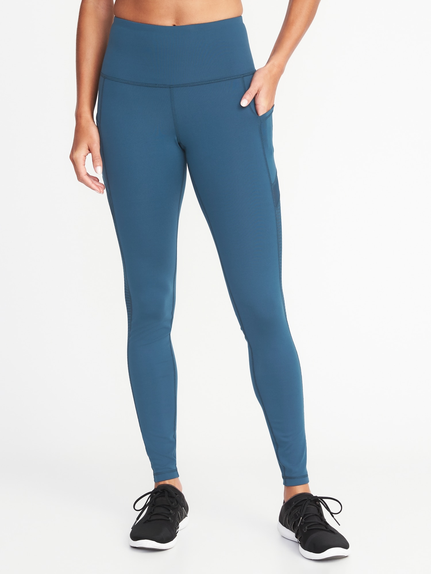 Jolie High-Waisted Capri Leggings with Hip Pockets in 2023 | High waisted  capri leggings, Premium leggings, Compression leggings