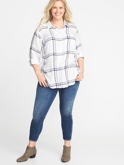 Image number 3 showing, Classic Plus-Size No-Peek Drapey-Twill Tunic