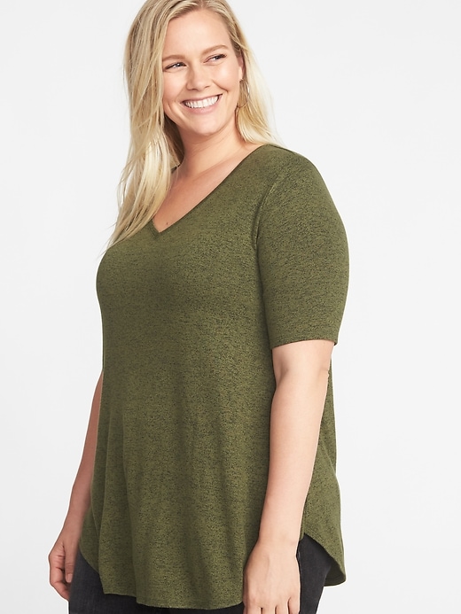 View large product image 1 of 1. Luxe Plus-Size Curved-Hem Tunic