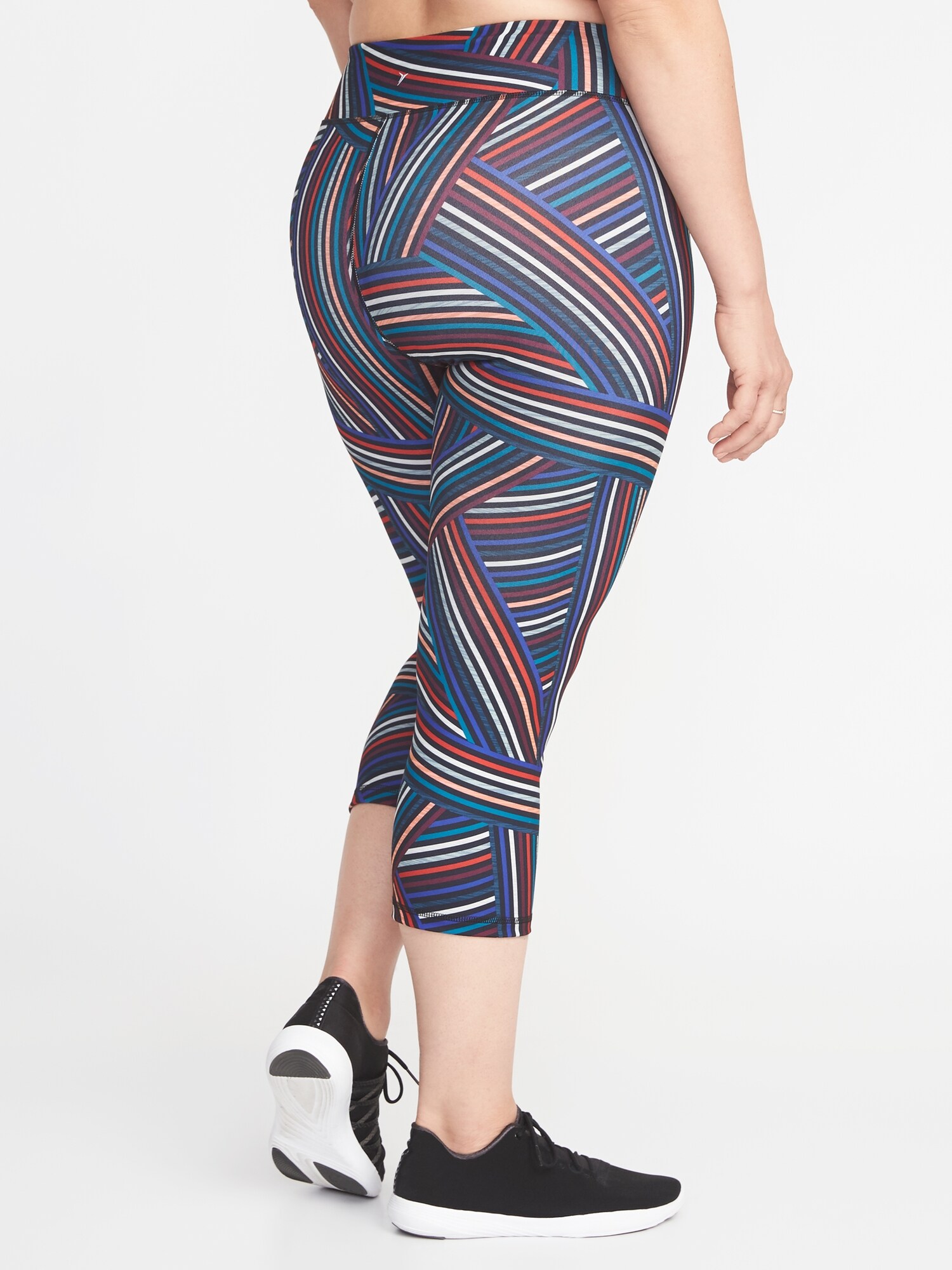 High Rise Plus Size Compression Crops Old Navy 2670