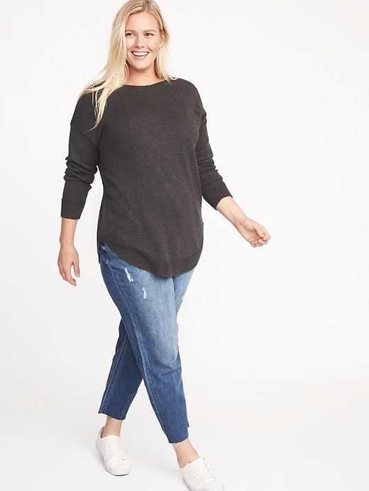 Image number 3 showing, Plus-Size Curved-Hem Sweater