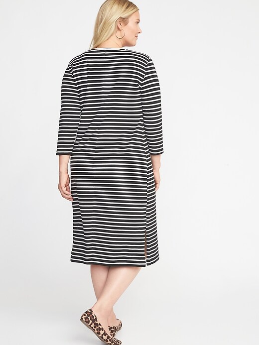 Image number 2 showing, Relaxed Plus-Size Midi Tee Dress