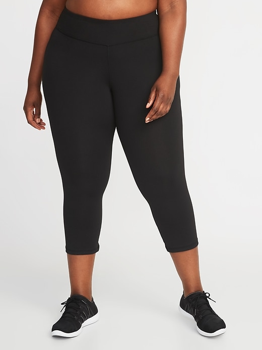 View large product image 1 of 2. High-Rise Elevate Compression Plus-Size Crops