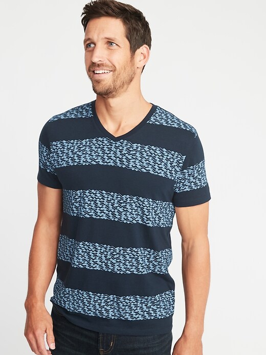 Soft-Washed Printed Perfect-Fit V-Neck Tee for Men
