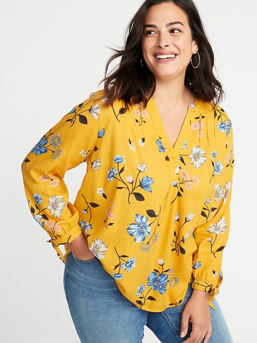 Image number 1 showing, Printed Tie-Cuff Plus-Size Blouse