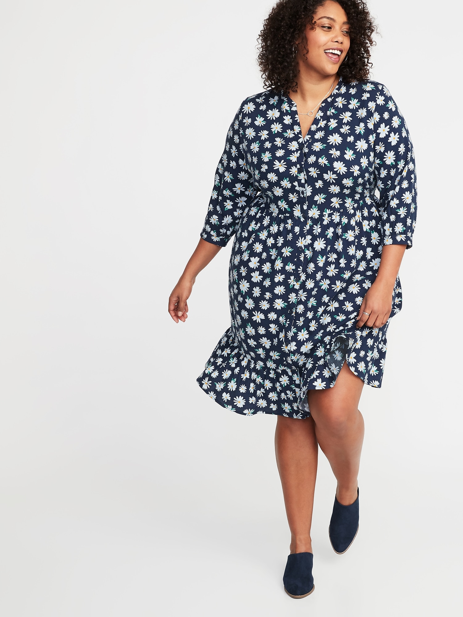 Waist-Defined Plus-Size No-Peek Daisy-Print Shirt Dress | Old Navy