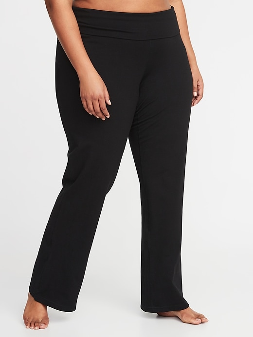 Old Navy Roll-Over 4-Way-Stretch Plus-Size Yoga Pants. 1
