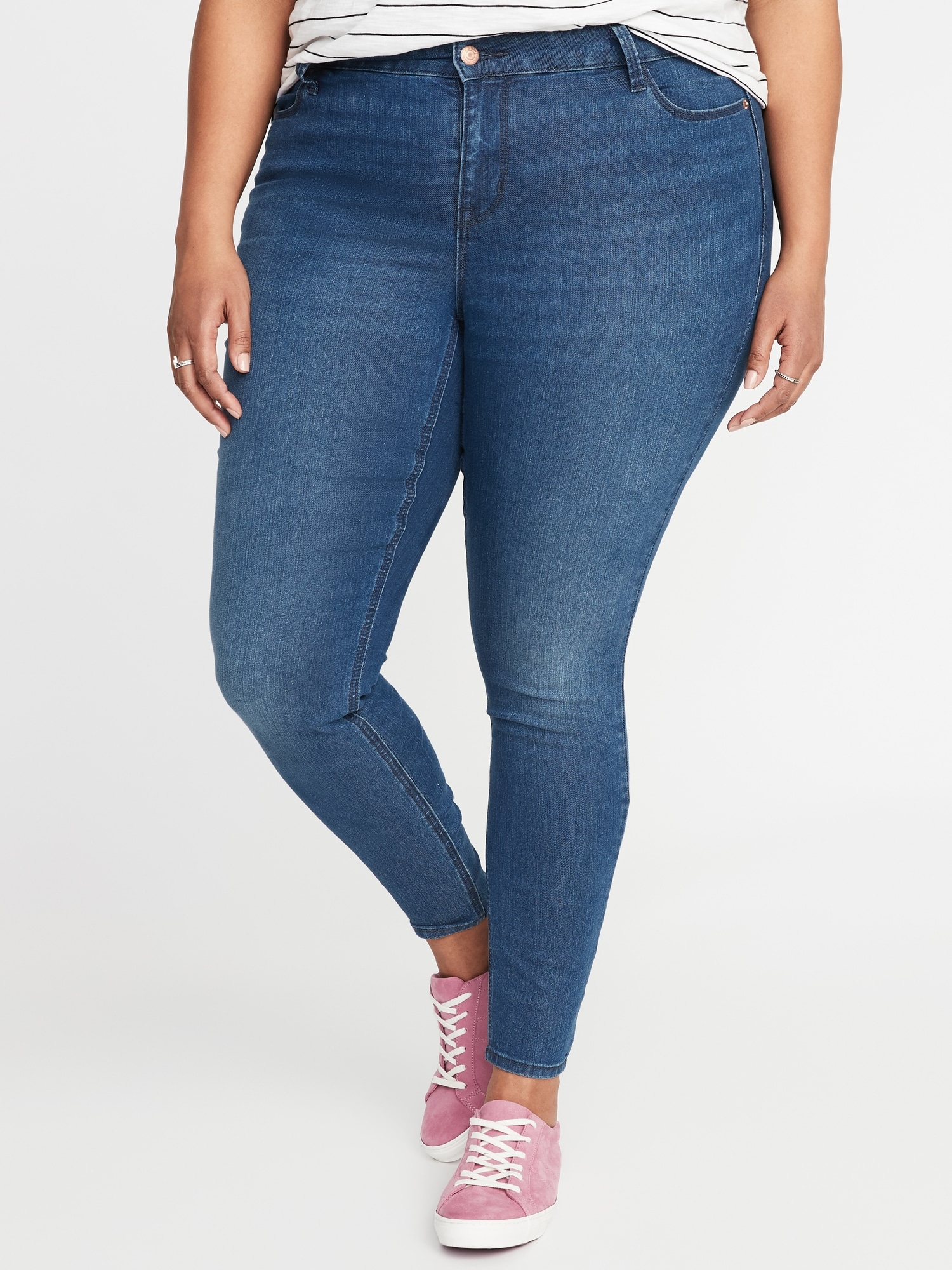 Mid-Rise Plus-Size Super Skinny Ankle 